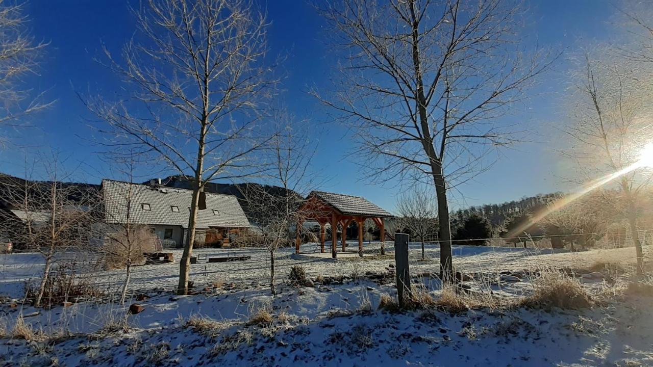 Apartman V Chaloupce Na Vrsku Bernartice  ภายนอก รูปภาพ